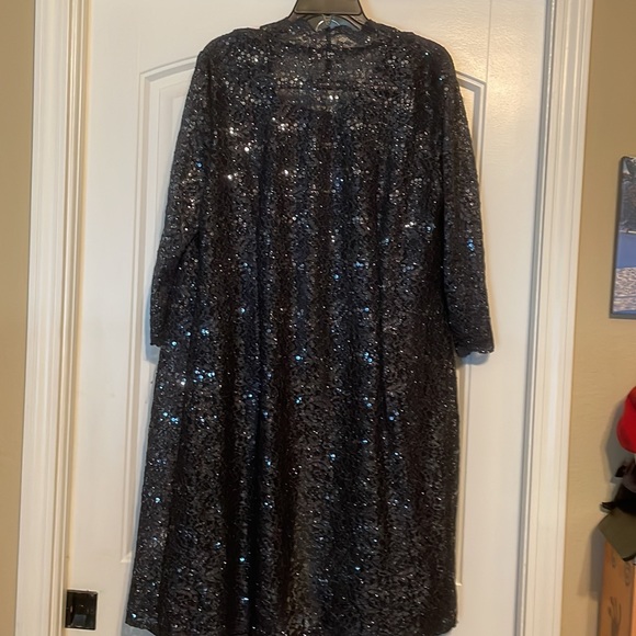 Three piece formal pantsuit - Picture 3 of 6